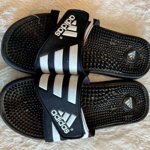 Men's Addisage Black & White Slides Size 9 US